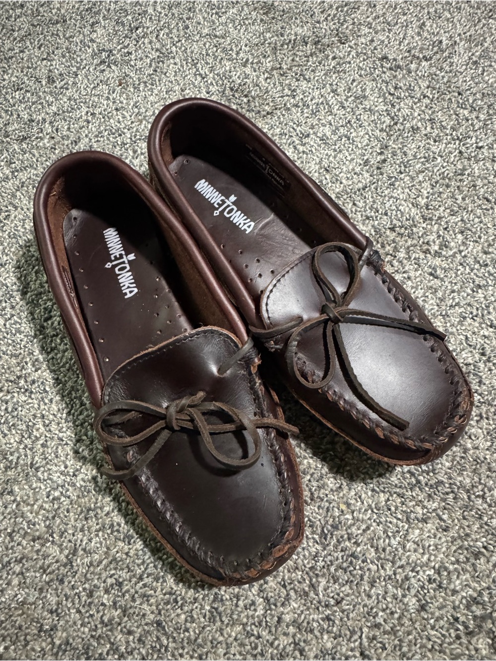 Minnetonka 100% brown leather classic driver moccasins men’s 8